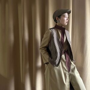 New w/ tags, Vintage Vest Jaclyn Smith, Black Brown size L